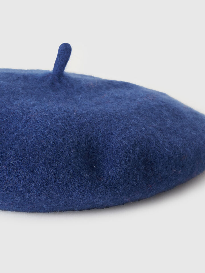HAT Women image number 3